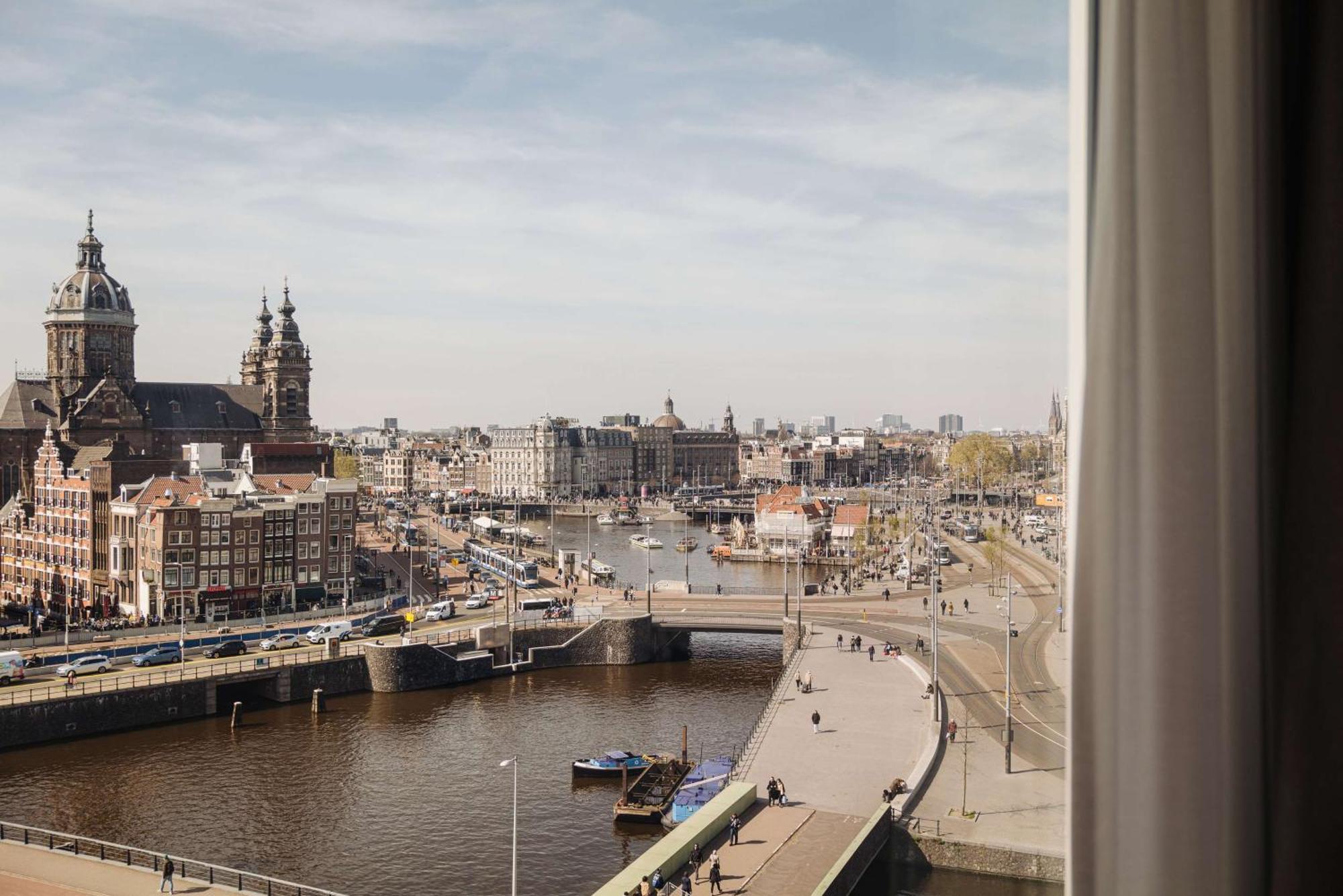 阿姆斯特丹中央车站希尔顿逸林酒店 外观 照片